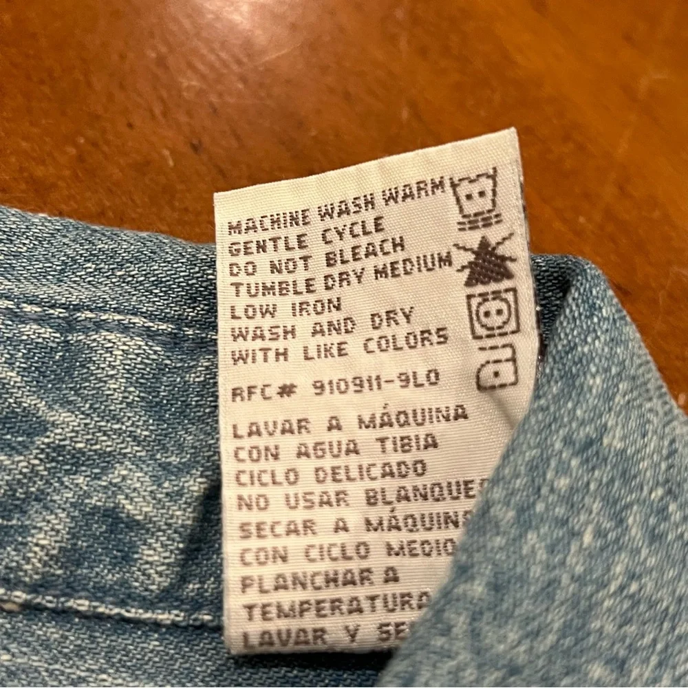 NWT Levi’s Men’s Denim Worker Long-Sleeve Button Down Shirt Light Blue Medium